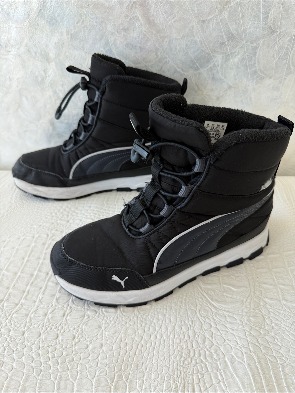 Puma Kids Black and Gray Insulated High-Top Boots Size 5,5